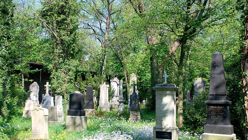 Seit 70 Jahren wurde hier niemand mehr begraben: Der Alte Südliche Friedhof steht heute unter Denkmalschutz. Seit 70 Jahren wurde hier niemand mehr begraben: Der Alte Südliche Friedhof steht heute unter Denkmalschutz.