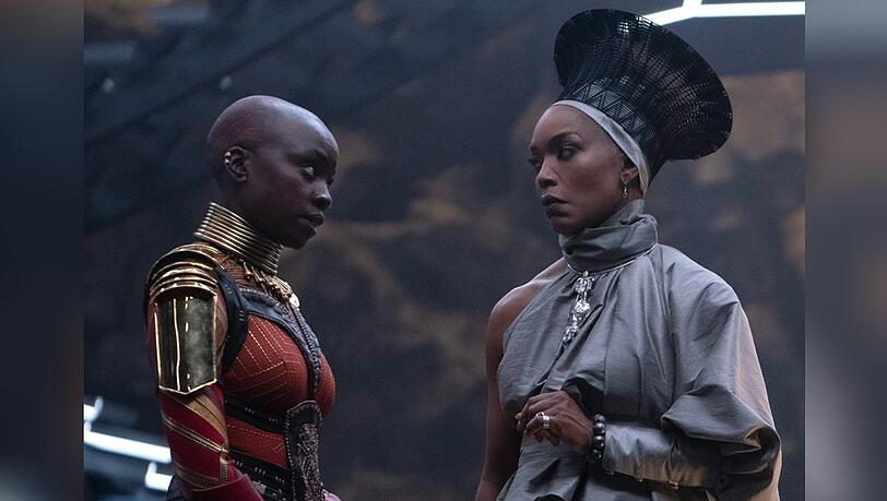 Der Erfolg geht für Danai Gurira (l.) und Angela Bassett weiter.