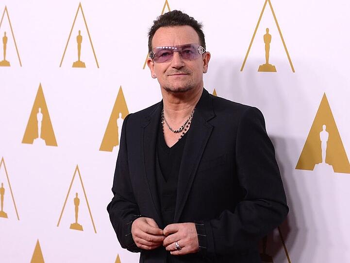 Ohne Bett, ohne mich: Bono tourt mit seiner eigenen Schlafstätte