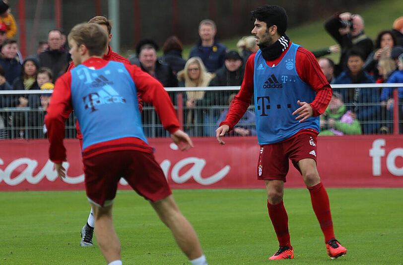 Wieder im Training: Serdar Tasci (rechts).