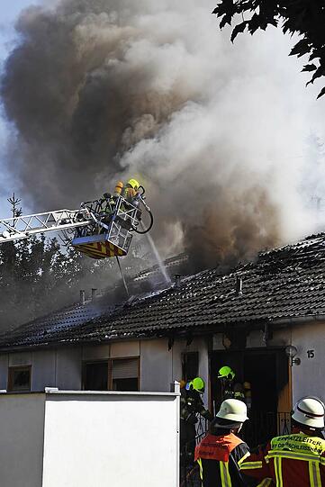 Bei einem Brand in Unterschleißheim wurde ein Wohnhaus komplett zerstört.