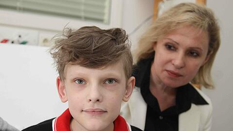 In großer Sorge um den kranken und behinderten Jungen: Mutter Barbara H. Der Bub ist jetzt im Heim.