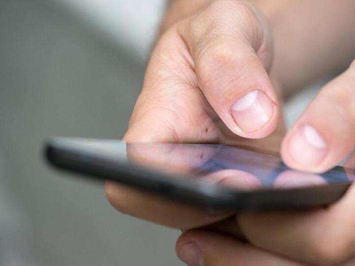 Eine gute Nachricht für Telefonkunden - die Wechselgebühren sollen gesenkt werden.