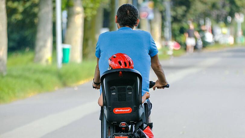 "Vor allem durch die große Zahl an hochstrittigen Trennungen kommt es immer wieder zu Kontaktabbrüchen zwischen Vätern und ihren Kindern. Das schadet dem Wohl der Kinder", sagte Sozialreferentin Dorothee Schiwy. (Symbolbild)