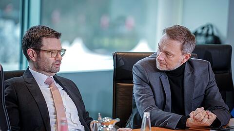 Finanzminister Christian Lindner und Justizminister Marco Buschmann (beide FDP) lehnen das neue Wehrdienstmodell von Verteidigungsminister Boris Pistorius (SPD) ab - die Gründe gab es schriftlich. (Archivbild)
