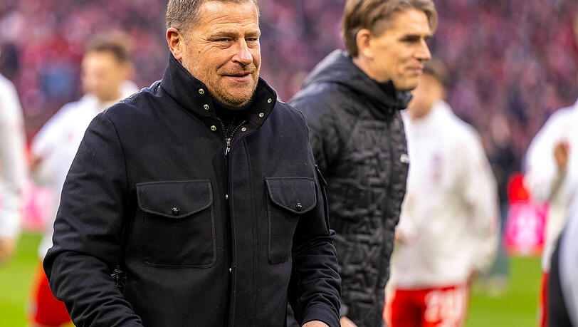 Gefordert: Bayerns Kaderplaner Eberl und Christoph Freund (r.).