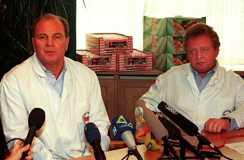 Die "HoWe Wurstwaren KG" gründet der Metzgersohn 1985 mit Werner Weiß (r.).