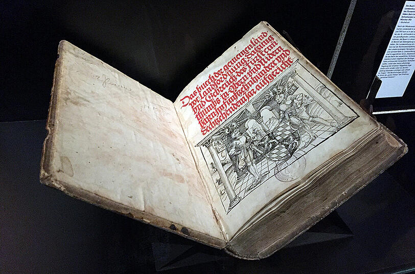 Am 30. November 1487 erlässt Herzog Albrecht IV. von Bayern das "Münchner Reinheitsgebot", das 1516 auch in die "Landordnung" aufgenommen wurde &ndash; nachzulesen in diesem Buch.