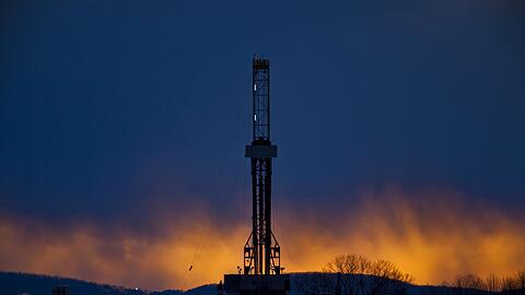 Diese Ölförderplattform im us-amerikanischen Tunkhannock arbeitet nach dem Prinzip des Fracking.