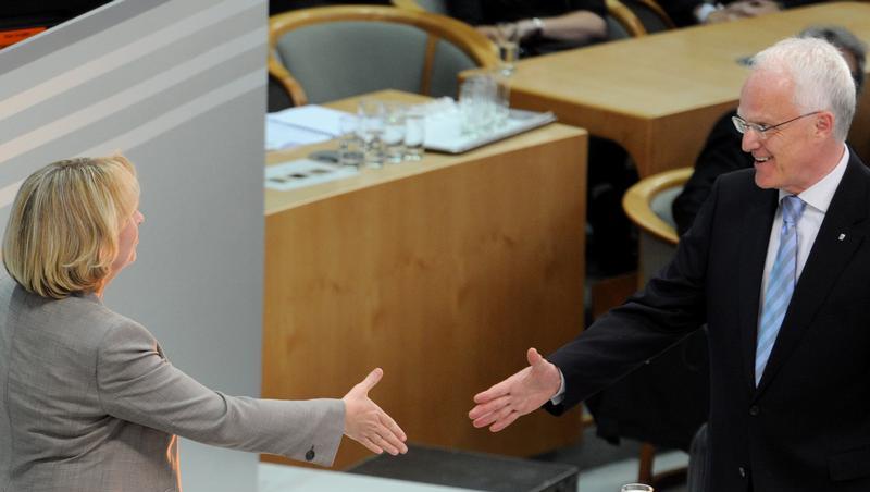 Hannelore Kraft und Jürgen Rüttgers: Reagieren sie zusammen NRW? Hannelore Kraft und Jürgen Rüttgers: Reagieren sie zusammen NRW?
