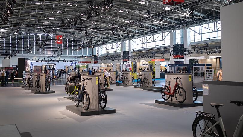 Große Leere hingegen in der Fahrradhalle. Große Leere hingegen in der Fahrradhalle.