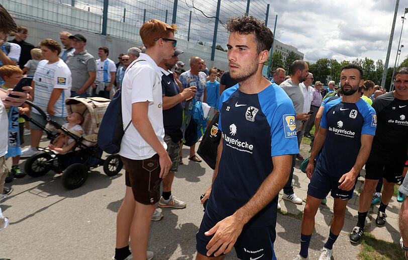 Neuzugang Christopher Lannert nach dem Showtraining.