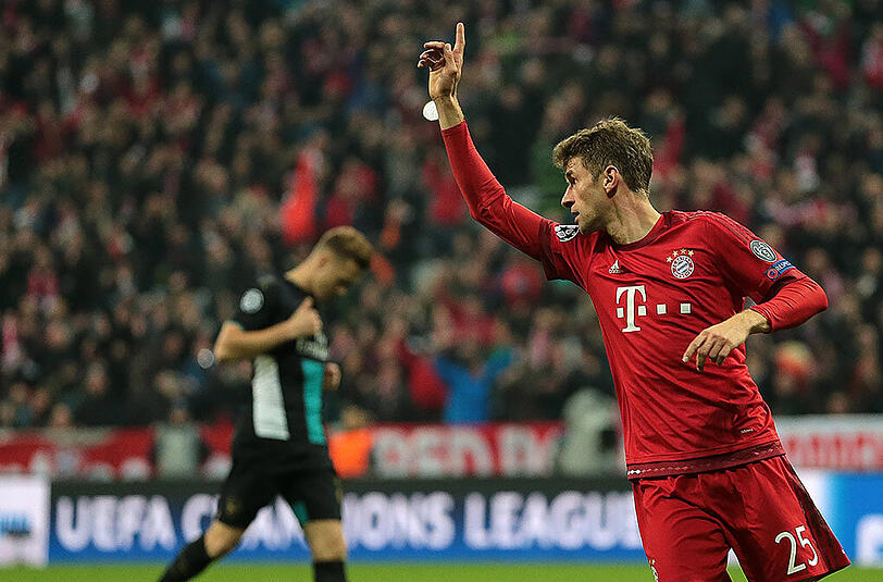 Thomas Müller (r.) jubelt, Arsenal lässt den Kopf hängen. Ein Bild, das es schon mehrmals gab.
