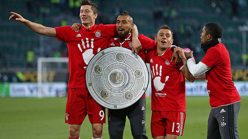 Doch Arturo Vidal, Robert Lewandowski und Kollegen wissen ja bereits, wie sich die echte Meisterschale anfühlt.