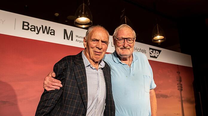 Zwei Basketball-Ikonen: Holger Geschwindner, Kapitän der deutschen Mannschaft bei den Spielen 1972, mit Norbert Thimm (r.).