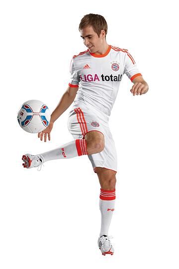 Das neue Auswärts-Trikot des FC Bayern