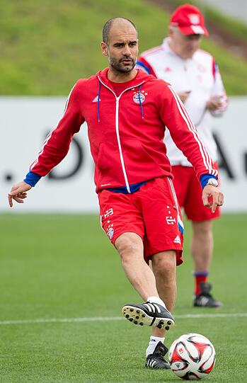 Bilder vom FC Bayern aus dem Trainingslager in Doha.