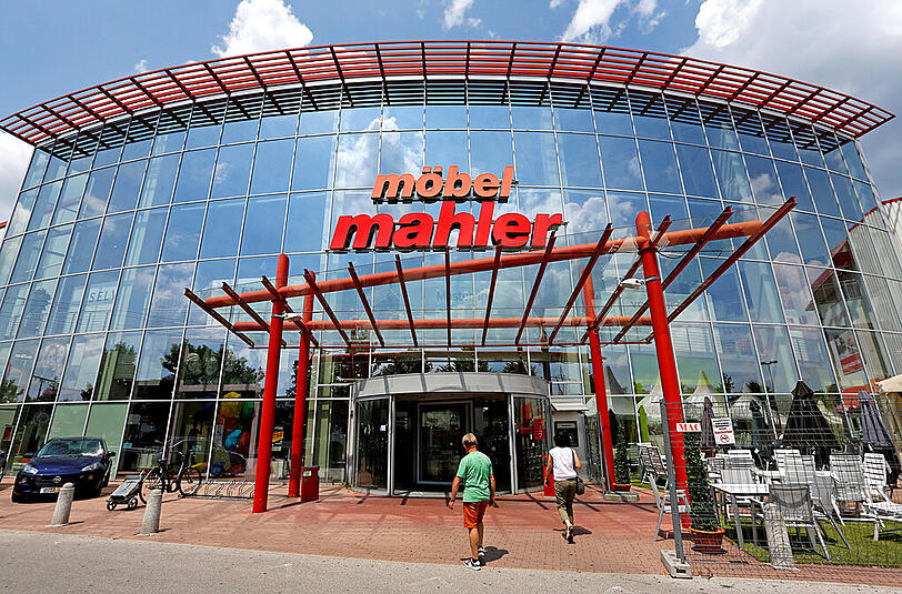 Wer zieht alles ein ins Möbel-Mahler-Haus? Offenbar liebäugelt Wolfratshausens Bürgermeister mit MediaMarkt.