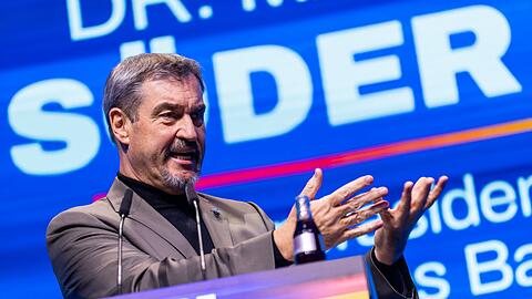 Merz müsse auch eine Koalition zusammenhalten, gibt CSU-Chef Markus Söder der Jungen Union im Rentenstreit zu Bedenken.