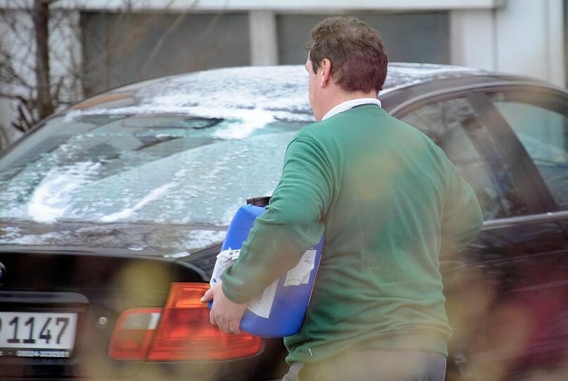 Seit Montag ist die Zentralbäckerei in Neufahrn (Kreis Freising) geschlossen &ndash; auf Anraten der Lebensmittelkontrolle des Landratsamts (AZ berichtete). Jetzt wurden weitere Details zu den Mängeln bekannt: Die Prüfer haben &bdquo;Schädlinge in erheblichem Umfang in den Betriebsräumen und starke Verschmutzungen bei den für die Lebensmittelherstellung eingesetzten Geräten&ldquo; festgestellt. Die Folge: ein sofortiger Produktionsstopp.