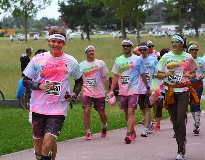 Bunter geht's nicht: Der Color Run in Riem. Die Bilder.