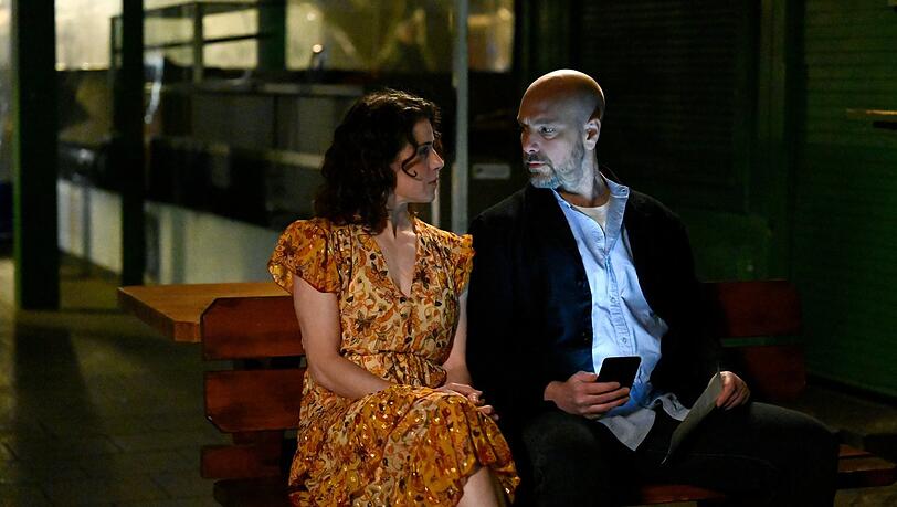 Liebespaar mit Z&ouml;libatsproblmen: Lisa (Anne Sch&auml;fer) und Hans Reiser (Stephan Zinner).