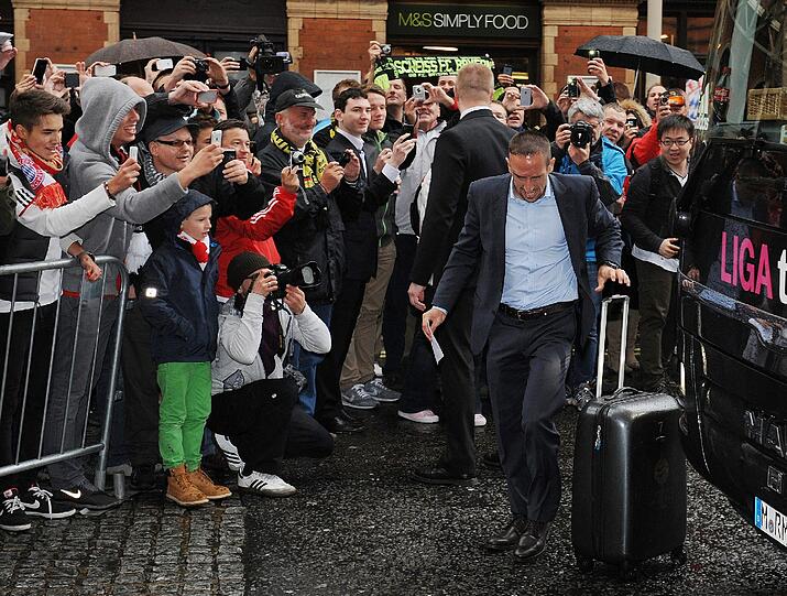 Die Spannung steigt und das Finale rückt immer näher: Die Bayern-Spieler haben bereits ihr Team-Hotel bezogen. Die Bilder!