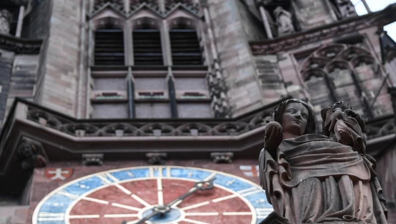 Eine Marienfigur steht vor dem Freiburger Münster. Foto: Patrick Seeger/Archivbild Eine Marienfigur steht vor dem Freiburger Münster. Foto: Patrick Seeger/Archivbild