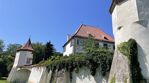 Wie aus dem Märchenfilm: Schloss Blutenburg in Obermenzing ist eine Burg im Miniaturformat.