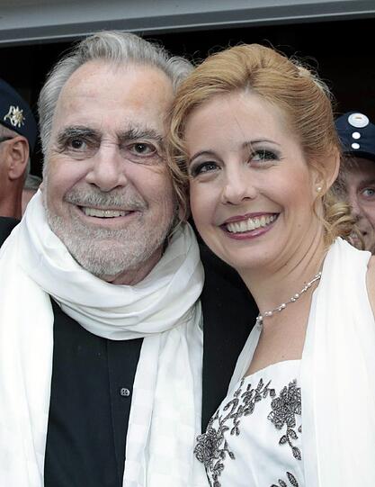 Maximilian Schell (82) hat seine mehr als 45 Jahre jüngere Freundin geheiratet. Die AZ-zeigt die besten Bilder von der Promi-Hochzeit!