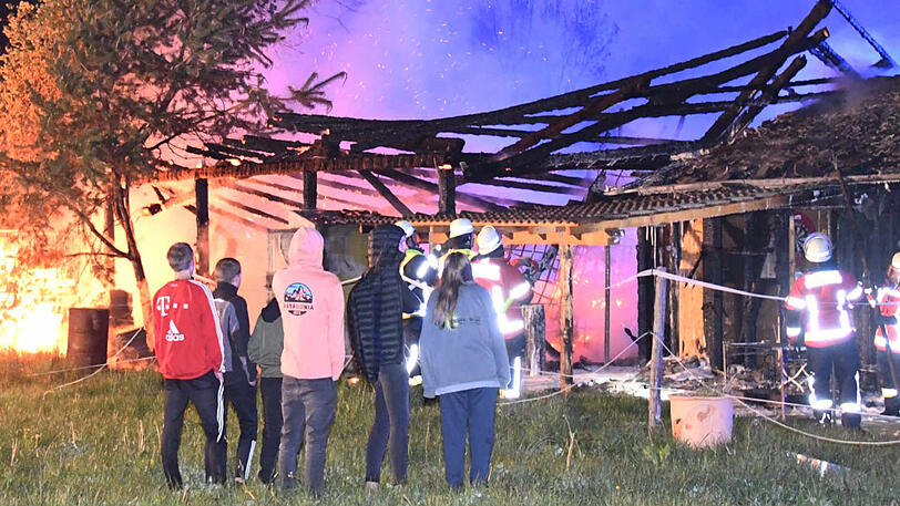 Die Bilder vom Feuerwehreinsatz in Oberbiberg.