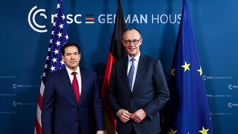 Warme Worte, knallharter Inhalt: Marco Rubio (l), US-Au&szlig;enminister, und Bundeskanzler Friedrich Merz (CDU) bei der 62. M&uuml;nchner Sicherheitskonferenz. Rubio will die transatlantische Freundschaft "wiederbeleben".