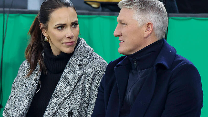 Esther Sedlaczek und Bastian Schweinsteiger arbeiten Seite an Seite für die ARD. Esther Sedlaczek und Bastian Schweinsteiger arbeiten Seite an Seite für die ARD.