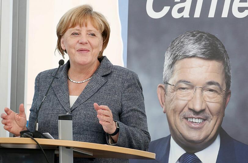 Kanzlerin Angela Merkel weist einen Zusammenhang zwischen der gewachsenen Terrorgefahr und dem Zuzug von Flüchtlingen zurück. Foto: Bernd Wüstneck