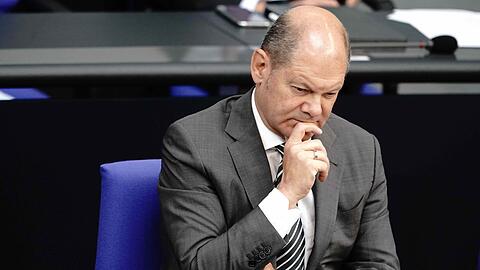 Bundesfinanzminister Olaf Scholz (SPD) während einer Sondersitzung des Deutschen Bundestages.