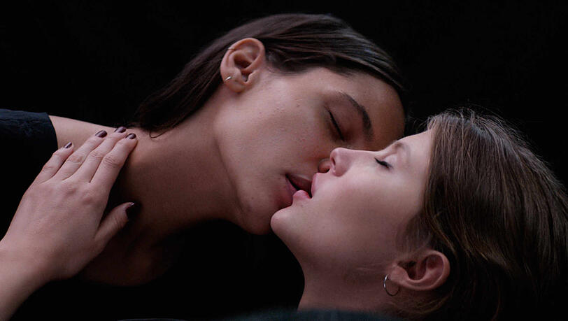 Eili Harboe und Kaya Wilkins. Eili Harboe und Kaya Wilkins.