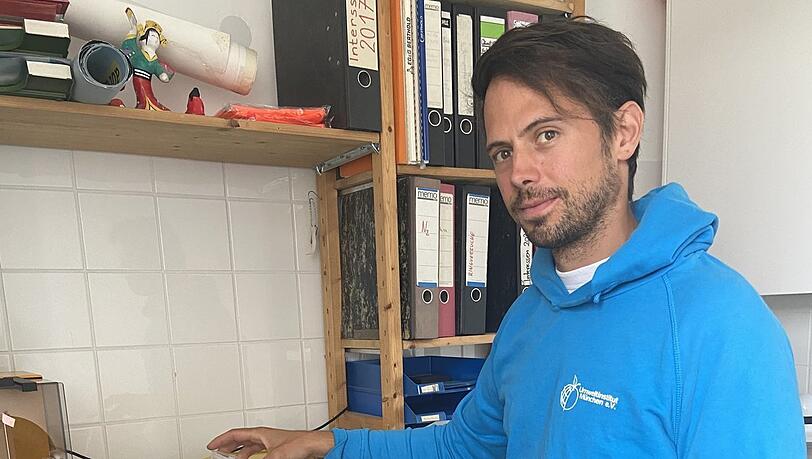 Hauke Doerk am Messgerät. Hauke Doerk am Messgerät.