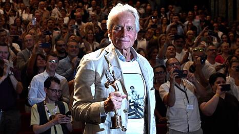 Michael Douglas wurde beim Karlovy Vary Filmfestival ausgezeichnet.
