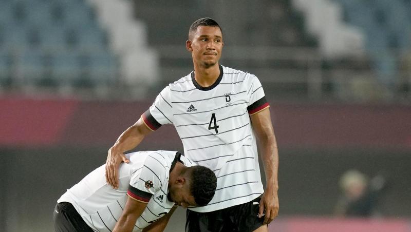 Felix Uduokhai (r) nach einem Spiel.