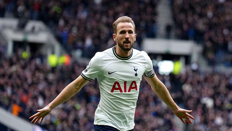 Harry Kane feiert einen Treffer seiner Mannschaft.