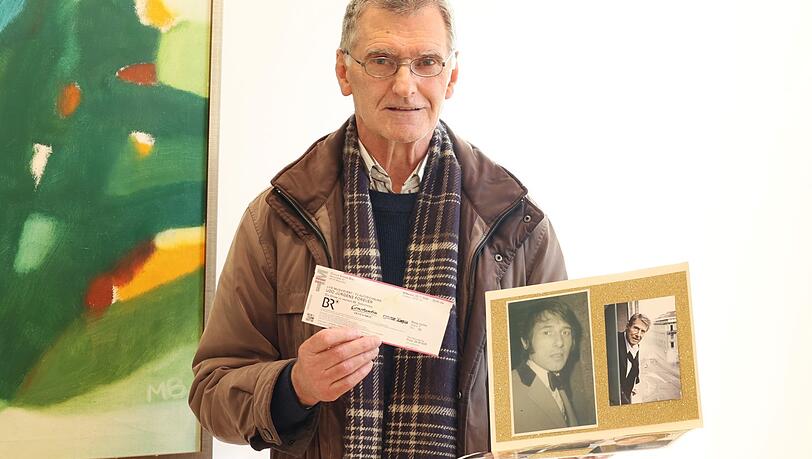 Manfred Weiers (74) ist Udo-Jürgens-Fan seit seiner Jugend: Das Udo-Foto in seiner Fanmappe hat er 1969 selbst geschossen.