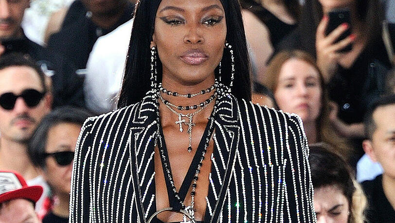 Naomi Campbell auf dem Laufsteg der Givenchy-Show in Paris Naomi Campbell auf dem Laufsteg der Givenchy-Show in Paris