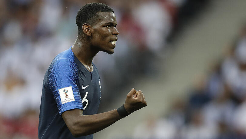 Der französische Nationalspieler Paul Pogba soll seinen Arbeitgeber Manchester United aufgefordert haben, sein Gehalt von 200.000 Euro auf etwa 420.000 Euro pro Woche zu erhöhen.