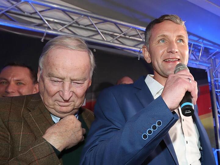 "Herr Höcke ist die Mitte der Partei", sagt AfD-Chef Alexander Gauland über den Thüringer Parteifreund Björn Höcke (r.), den Gründer des rechtsnationalen "Flügels" in der AfD.