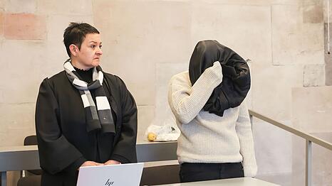 Die Verteidigerin forderte in ihrem Pl&auml;doyer, die 19-J&auml;hrige wegen Totschlags zu einer Jugendstrafe von nicht mehr als f&uuml;nf Jahren zu verurteilen. (Archivbild)