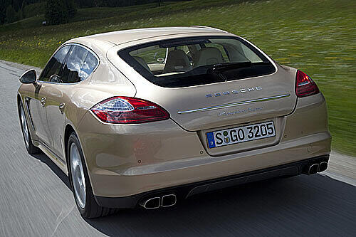 Der Porsche Panamera fährt mit Doppelkupplung und Start-Stopp-System