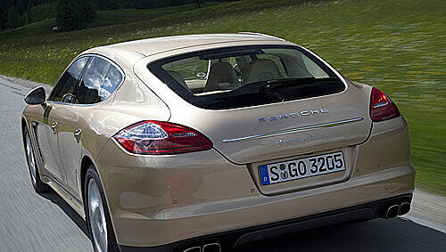 Der Porsche Panamera fährt mit Doppelkupplung und Start-Stopp-System Der Porsche Panamera fährt mit Doppelkupplung und Start-Stopp-System