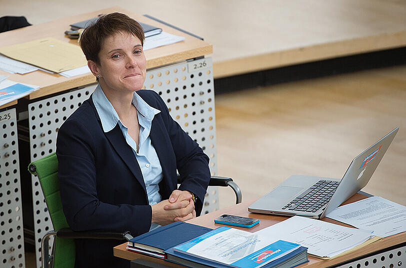 Die neue AfD-Bundesvorsitzende Frauke Petry: "Wir werden uns weiterhin von radikalen und extremistischen Positionen abgrenzen."
