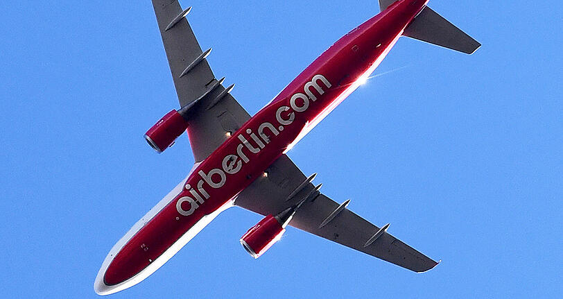 Die zweitgrößte deutsche Fluggesellschaft, Air Berlin, hat ein Insolvenzverfahren eröffnet.