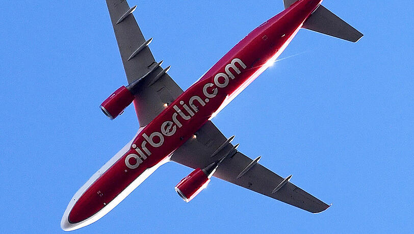 Die zweitgrößte deutsche Fluggesellschaft, Air Berlin, hat ein Insolvenzverfahren eröffnet. Die zweitgrößte deutsche Fluggesellschaft, Air Berlin, hat ein Insolvenzverfahren eröffnet.